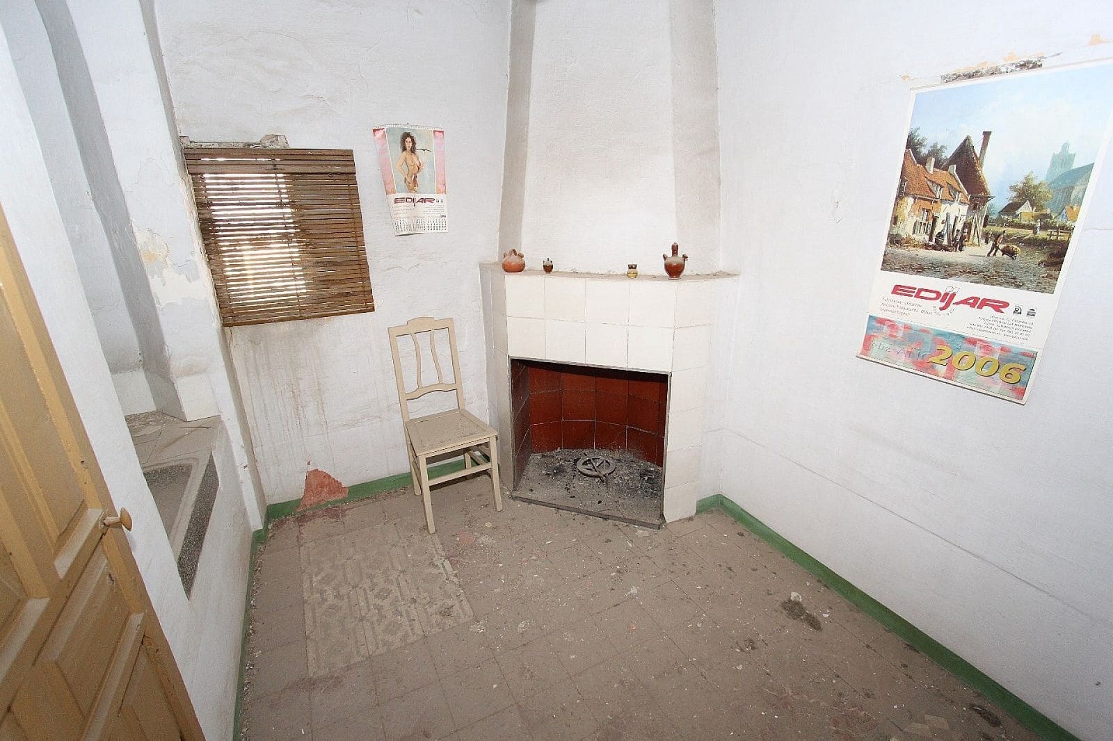 6 soveværelse Byhus til salg i Villena - € 80.000 (Ref: 8864749)