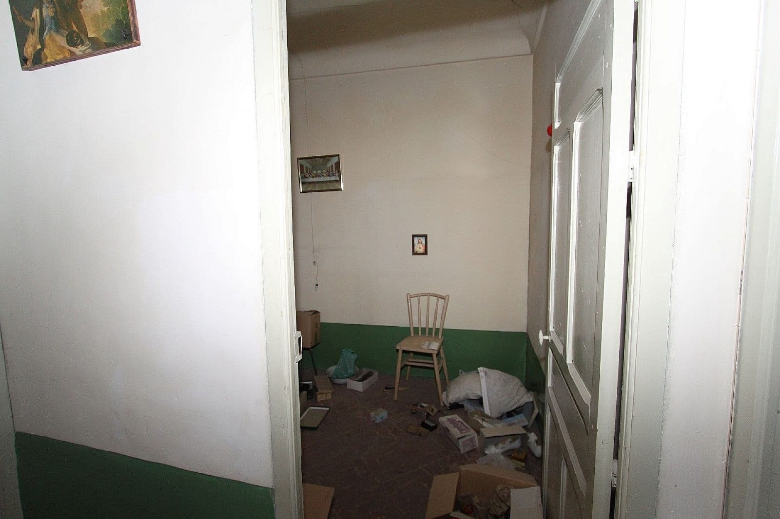 6 soveværelse Byhus til salg i Villena - € 80.000 (Ref: 8864749)