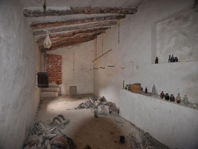 5 bedroom Cave House for sale in Jumilla - € 69,995 (Ref: 8864752)