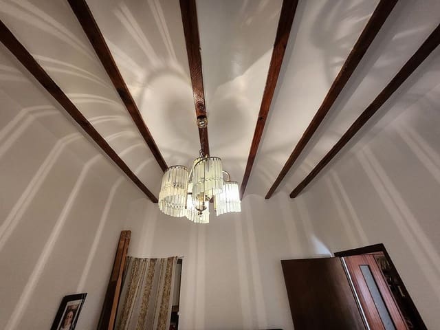 5 bedroom Townhouse for sale in Raspay, Yecla - € 74,995 (Ref: 8864759)