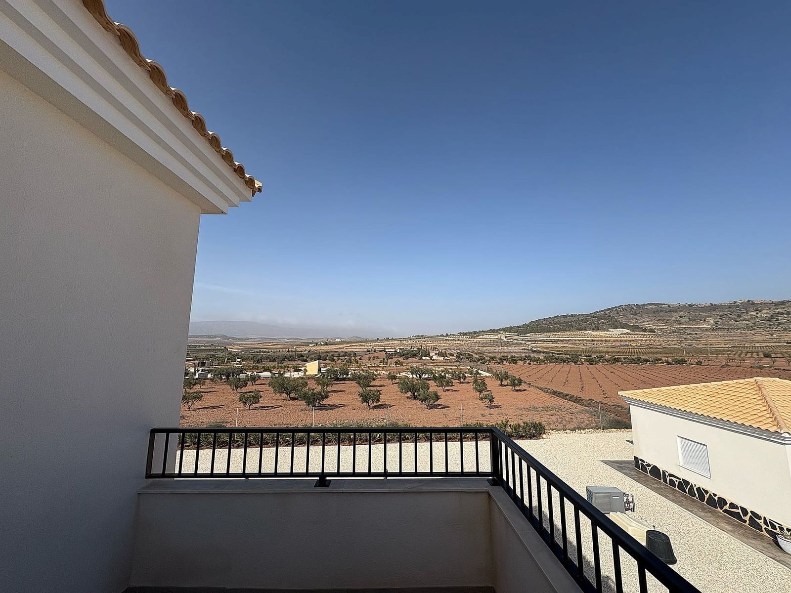 4 soveværelse Villa til salg i Pinoso med swimmingpool garage - € 423.000 (Ref: 8885559)