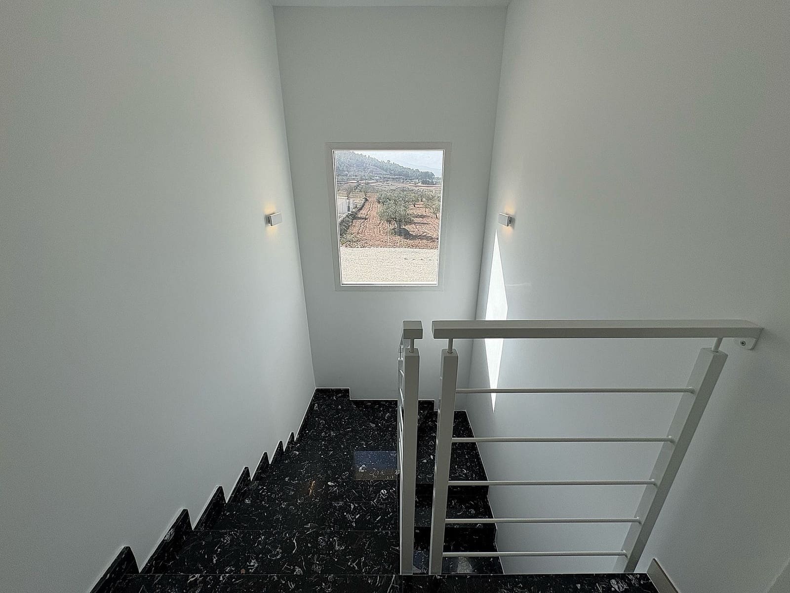 4 soveværelse Villa til salg i Pinoso med swimmingpool garage - € 423.000 (Ref: 8885559)