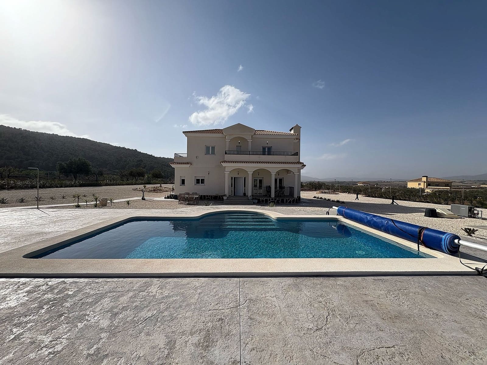 4 soveværelse Villa til salg i Pinoso med swimmingpool garage - € 423.000 (Ref: 8885559)