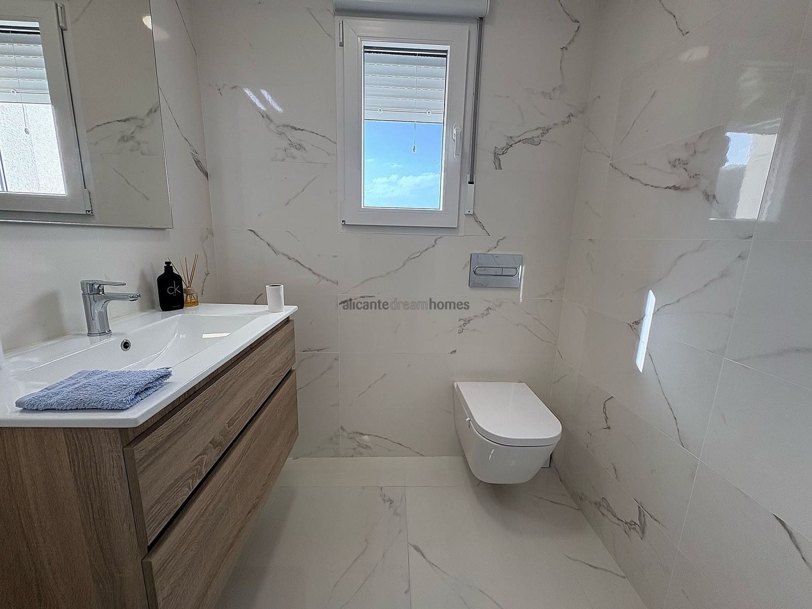 4 soveværelse Villa til salg i Pinoso med swimmingpool garage - € 423.000 (Ref: 8885559)