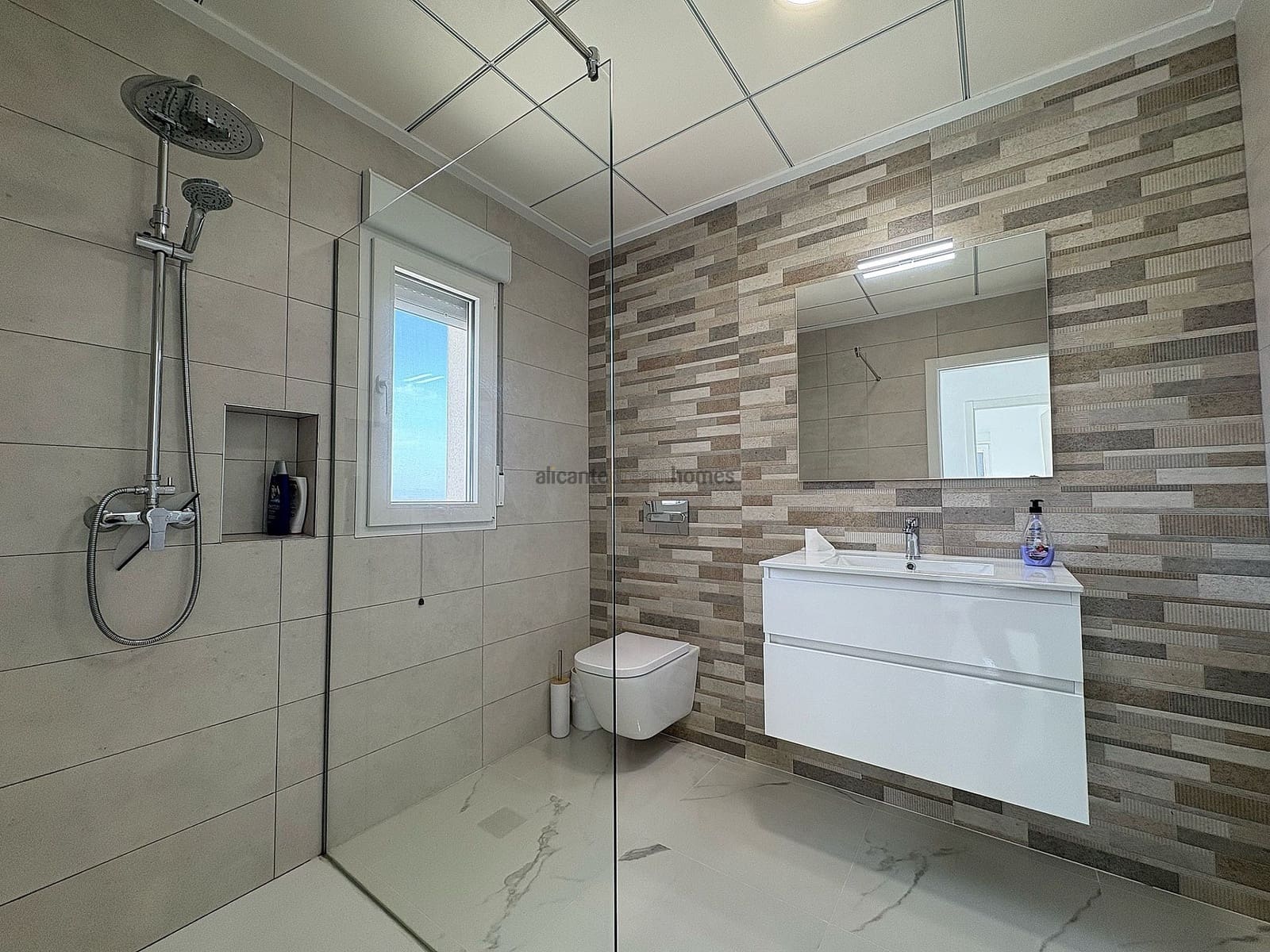 4 soveværelse Villa til salg i Pinoso med swimmingpool garage - € 423.000 (Ref: 8885559)