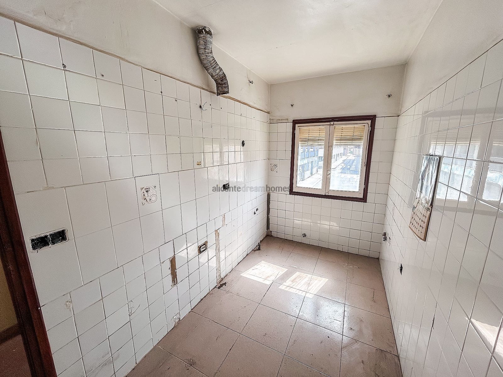 6 makuuhuone Omakotitalo myytävänä paikassa Petrel / Petrer - 169 000 € (Ref: 8893826)