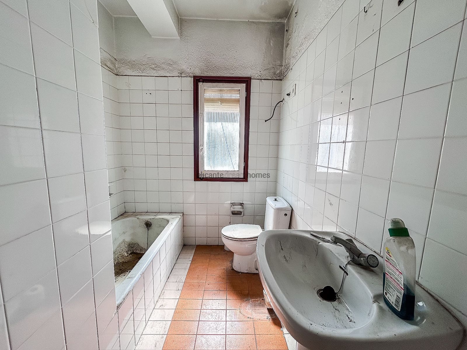 6 makuuhuone Omakotitalo myytävänä paikassa Petrel / Petrer - 169 000 € (Ref: 8893826)