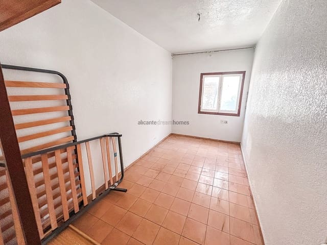 6 sypialnia Dom na sprzedaż w Petrel / Petrer - 169 000 € (Ref: 8893826)