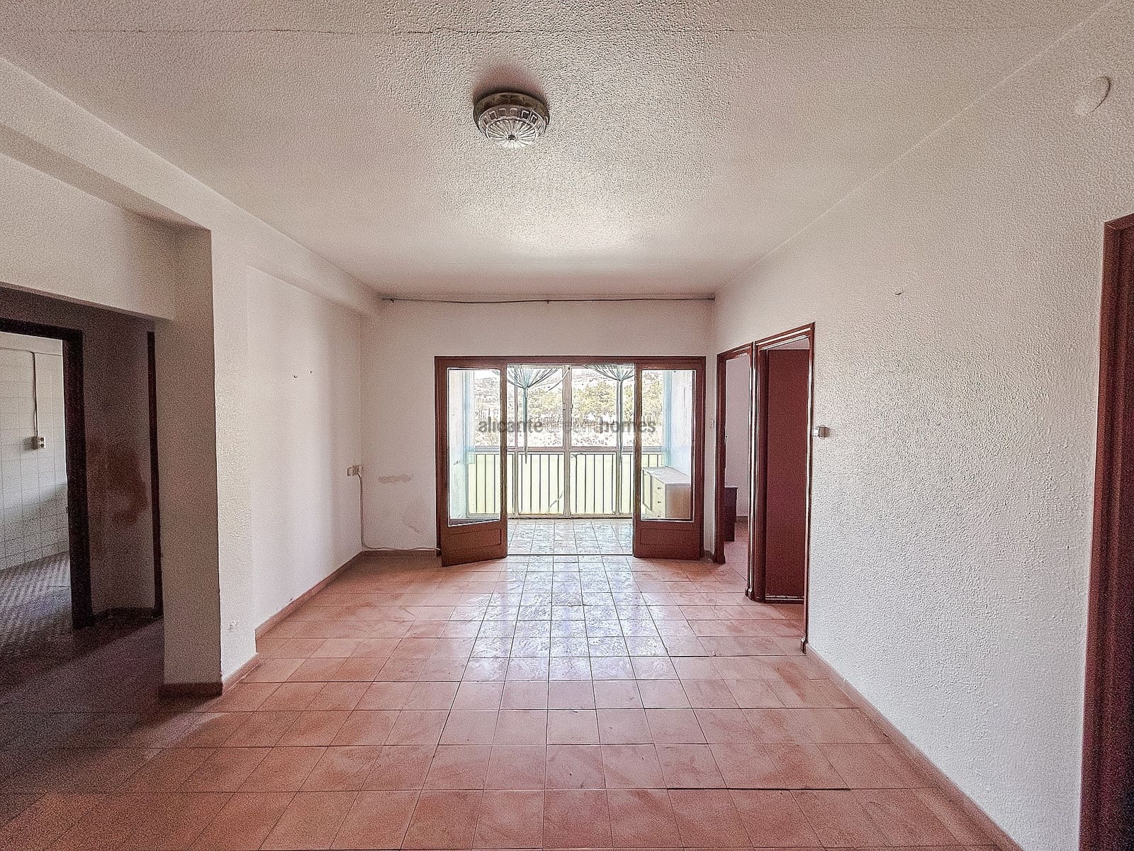 6 makuuhuone Omakotitalo myytävänä paikassa Petrel / Petrer - 169 000 € (Ref: 8893826)