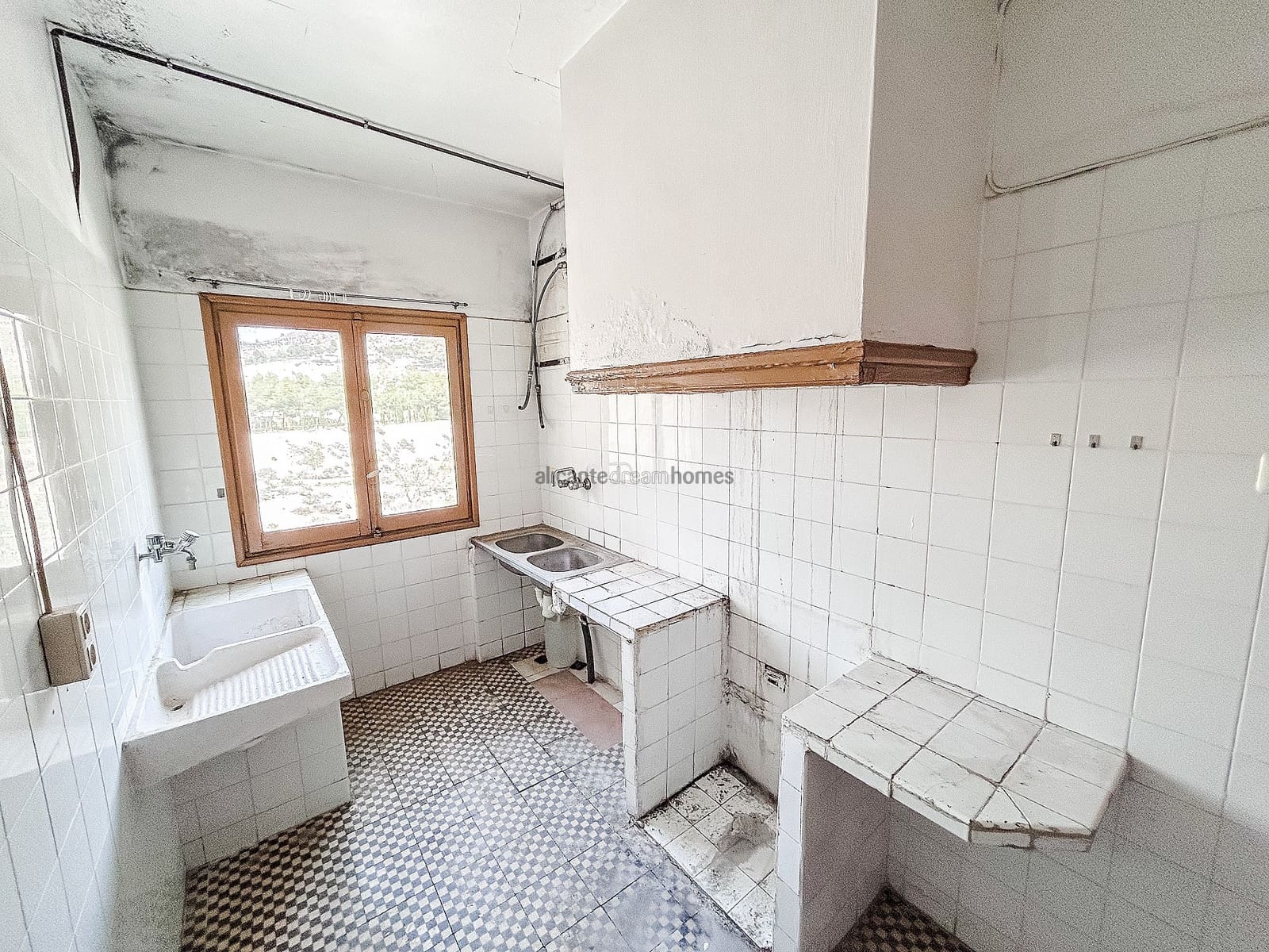 6 makuuhuone Omakotitalo myytävänä paikassa Petrel / Petrer - 169 000 € (Ref: 8893826)