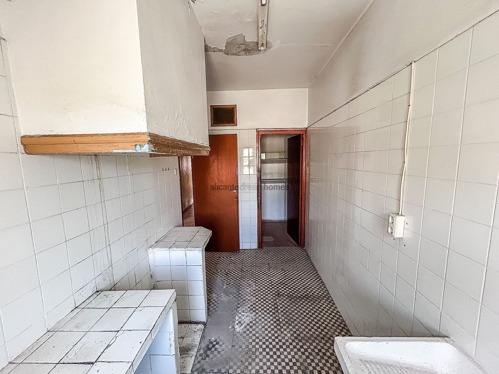 6 makuuhuone Omakotitalo myytävänä paikassa Petrel / Petrer - 169 000 € (Ref: 8893826)