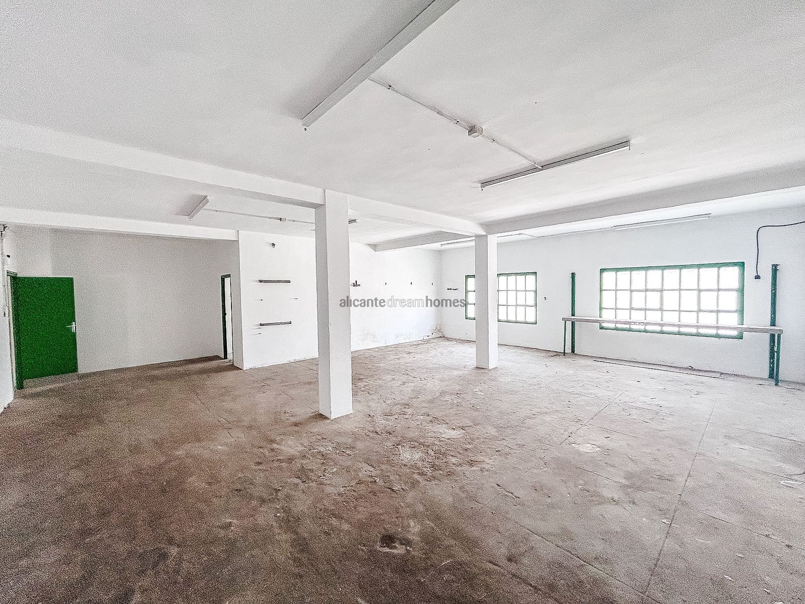 6 makuuhuone Omakotitalo myytävänä paikassa Petrel / Petrer - 169 000 € (Ref: 8893826)