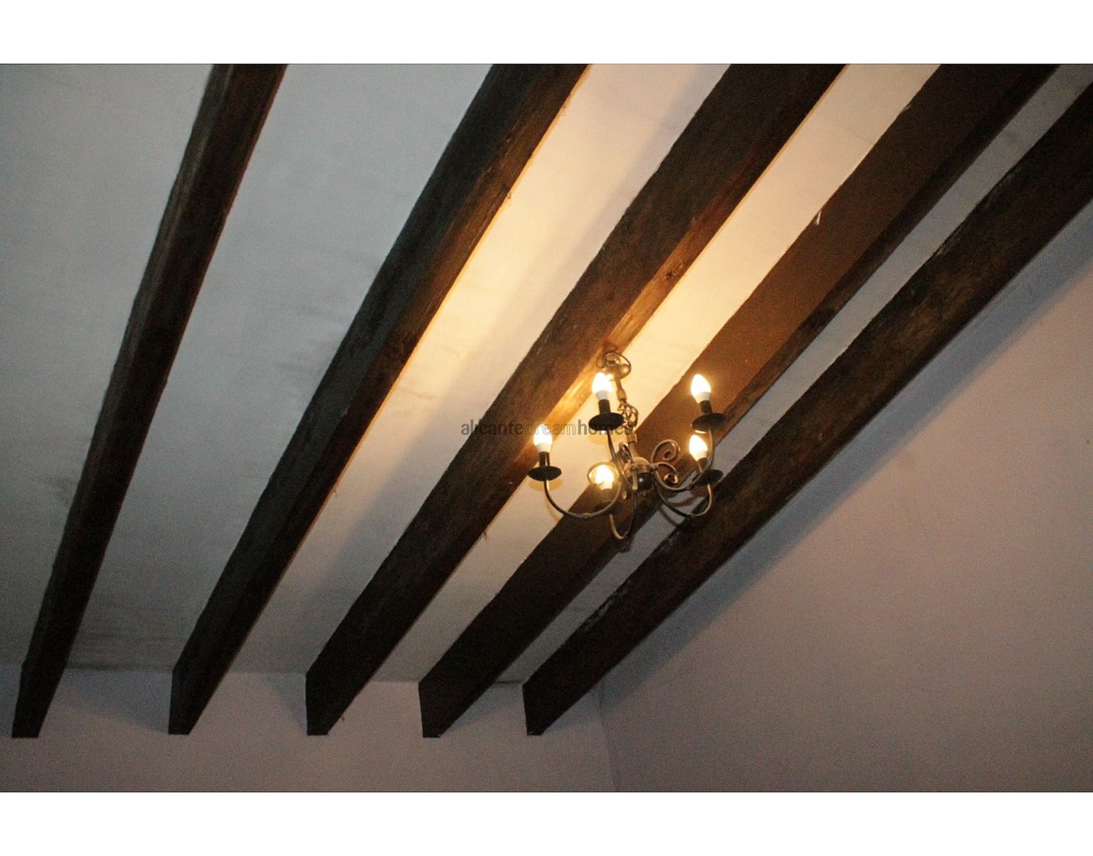 2 sypialnia Finka/Dom wiejski na sprzedaż w Lel z garażem - 87 995 € (Ref: 8905795)