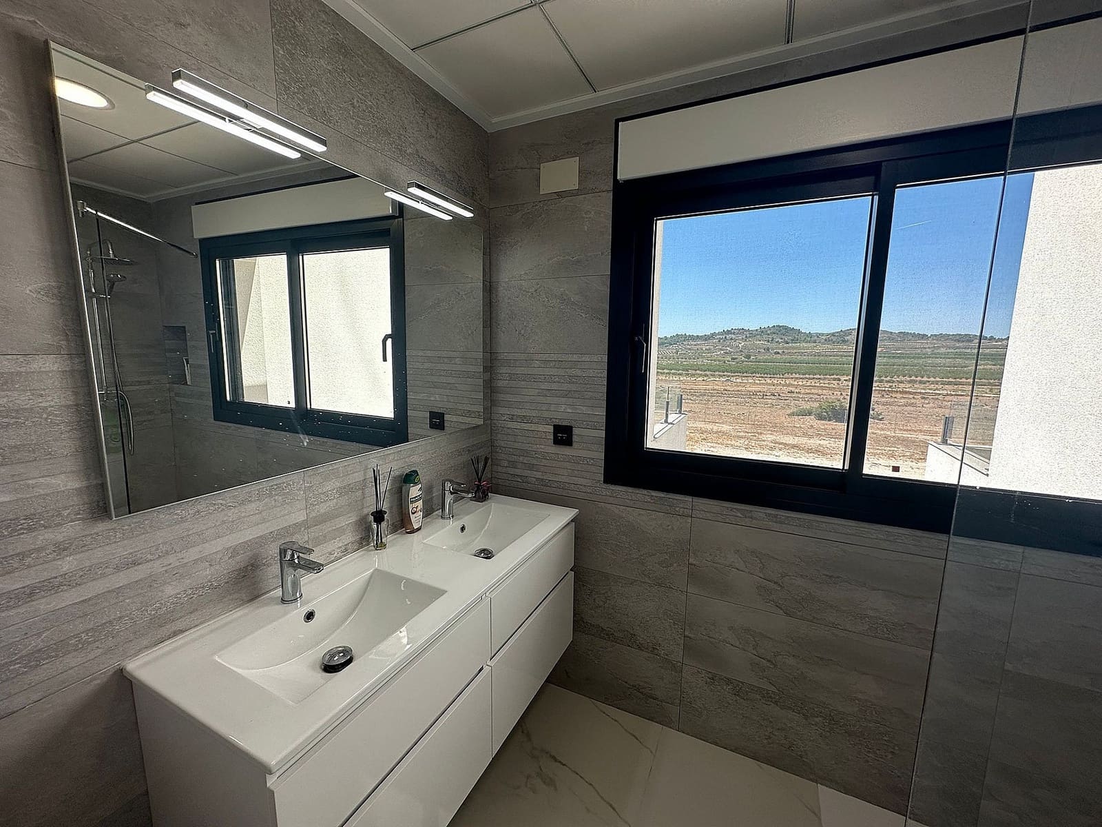 4 Zimmer Villa zu verkaufen in Pinoso mit Pool Garage - 518.000 € (Ref: 8906991)