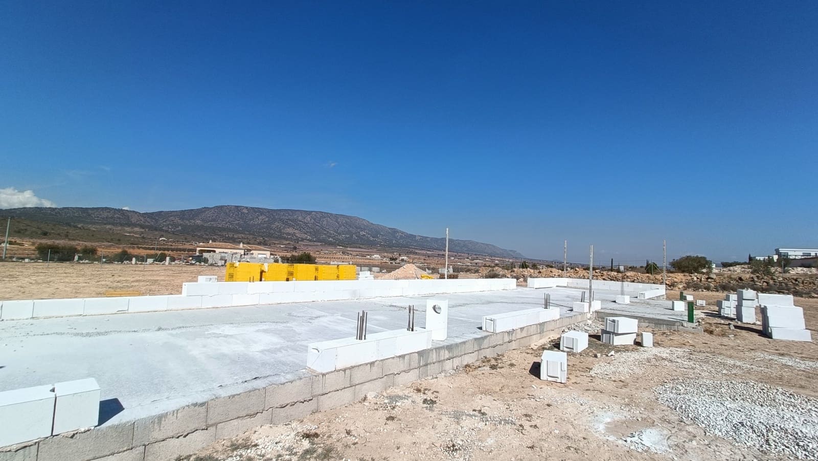 3 bedroom Villa for sale in Pinoso - € 370,000 (Ref: 8910310)