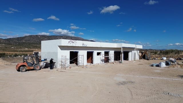 3 bedroom Villa for sale in Pinoso - € 370,000 (Ref: 8910310)