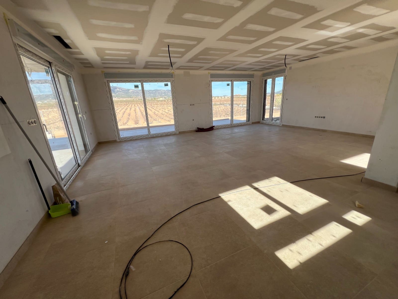 3 bedroom Villa for sale in Pinoso - € 350,000 (Ref: 8910324)