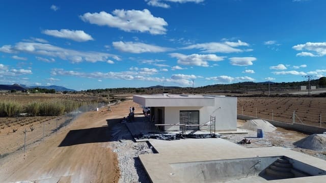 3 bedroom Villa for sale in Pinoso - € 350,000 (Ref: 8910324)