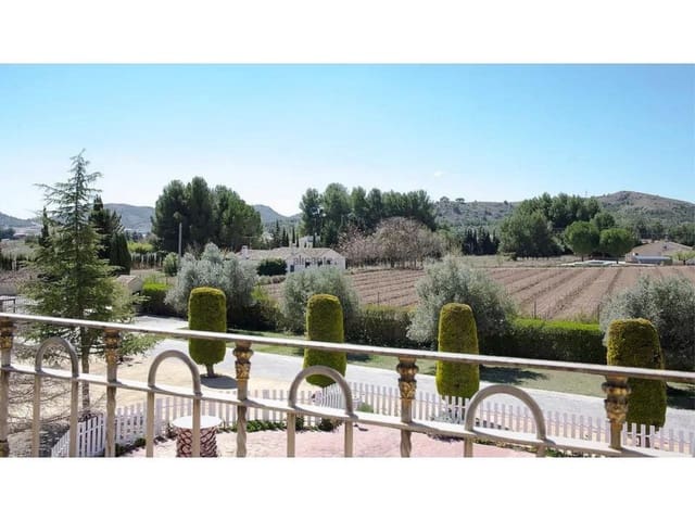 6 sypialnia Willa na sprzedaż w Yecla z basenem garażem - 600 000 € (Ref: 8917159)