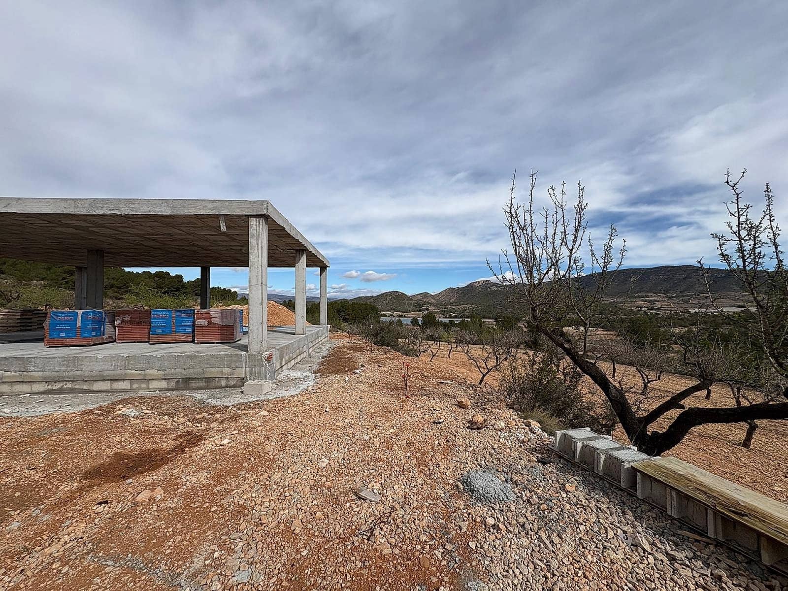 4 bedroom Villa for sale in La Romana with pool - € 449,900 (Ref: 8923355)