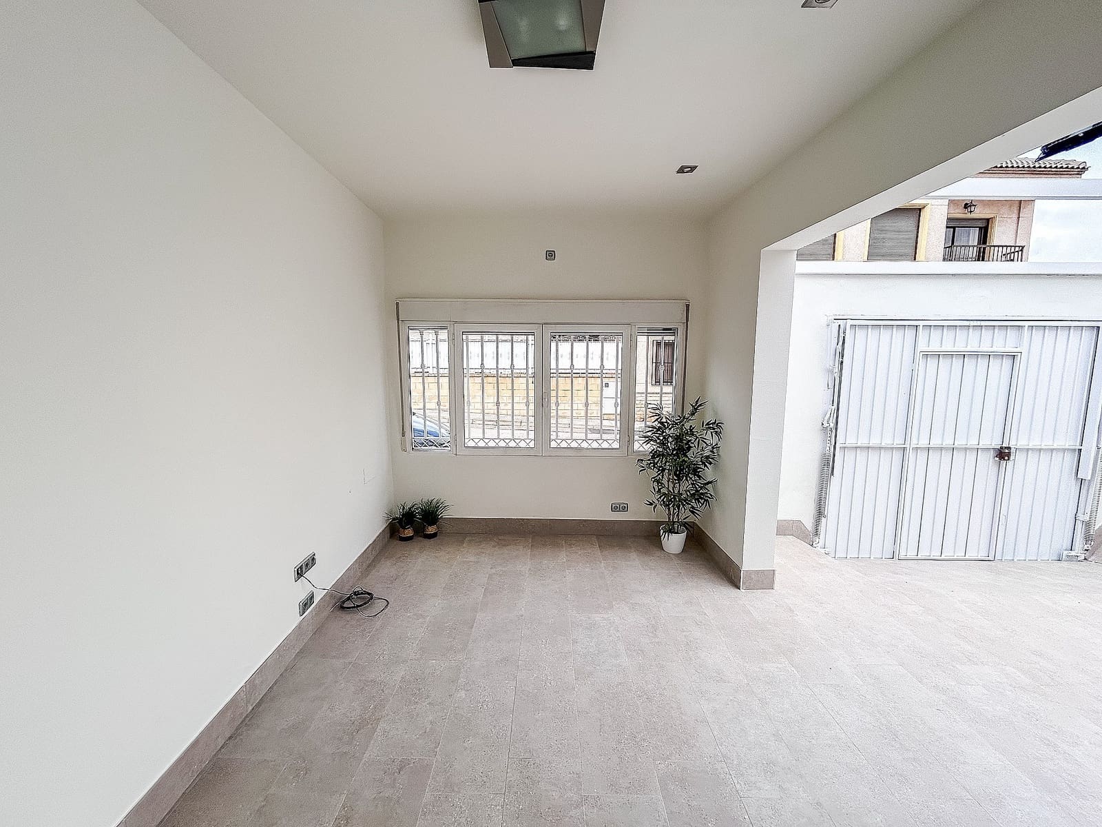 5 quarto Casa em Banda para venda em Pinoso com garagem - 249 000 € (Ref: 8940779)