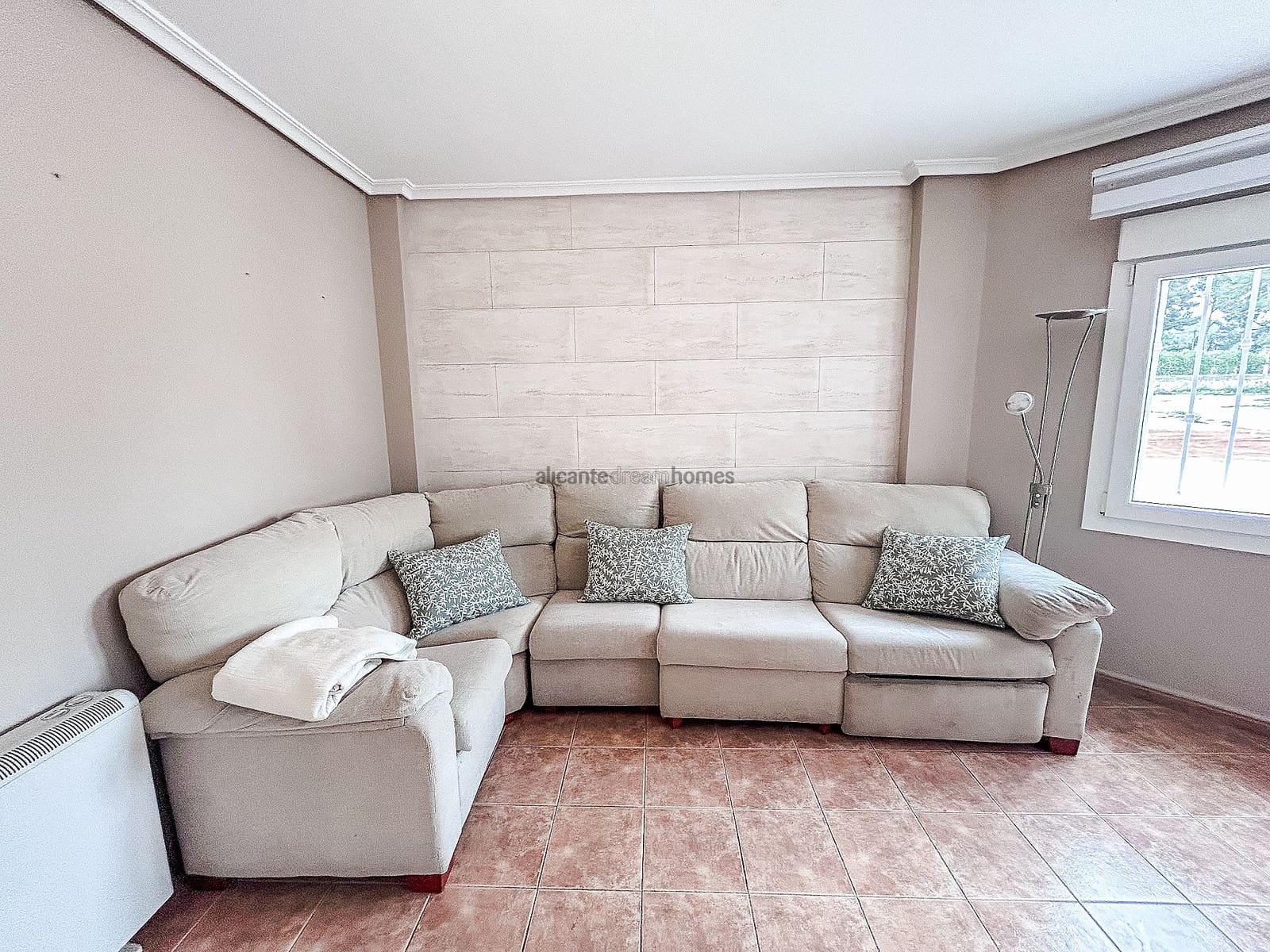 5 Zimmer Haus zu verkaufen in Pinoso mit Garage - 249.000 € (Ref: 8940779)