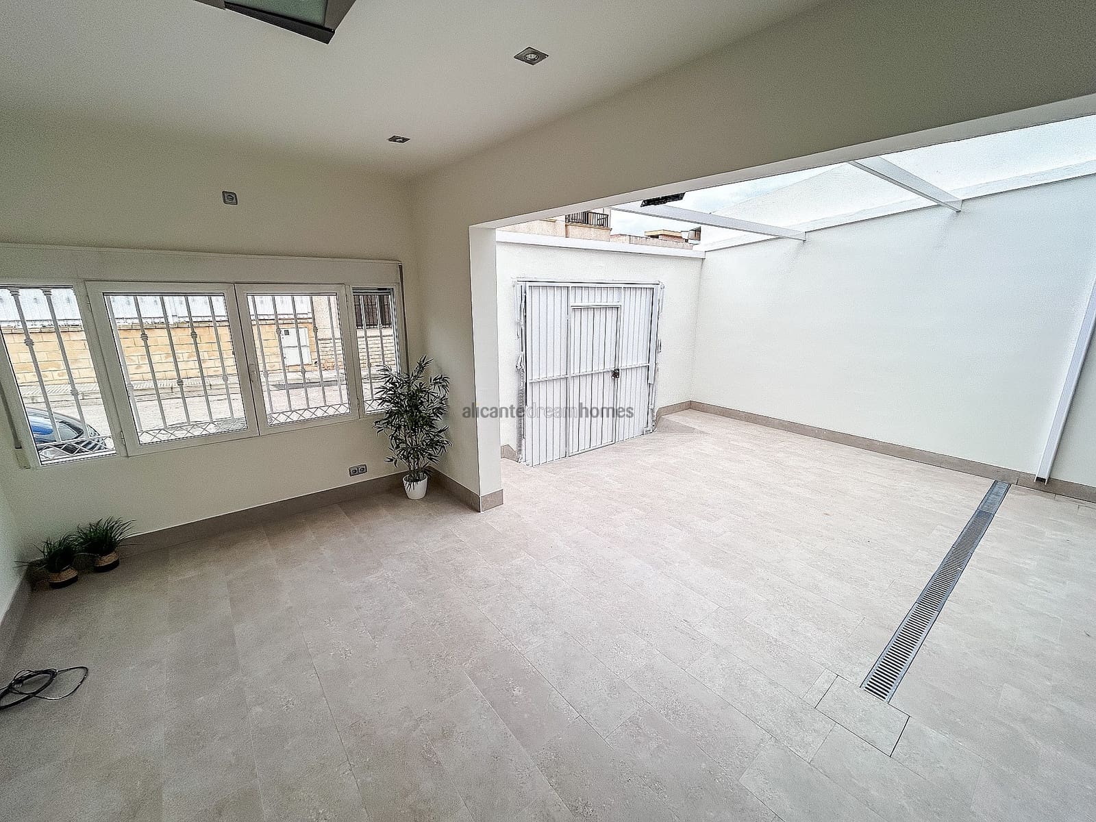 5 Zimmer Haus zu verkaufen in Pinoso mit Garage - 249.000 € (Ref: 8940779)