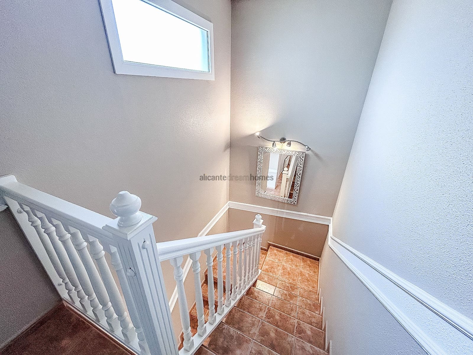 5 Zimmer Haus zu verkaufen in Pinoso mit Garage - 249.000 € (Ref: 8940779)