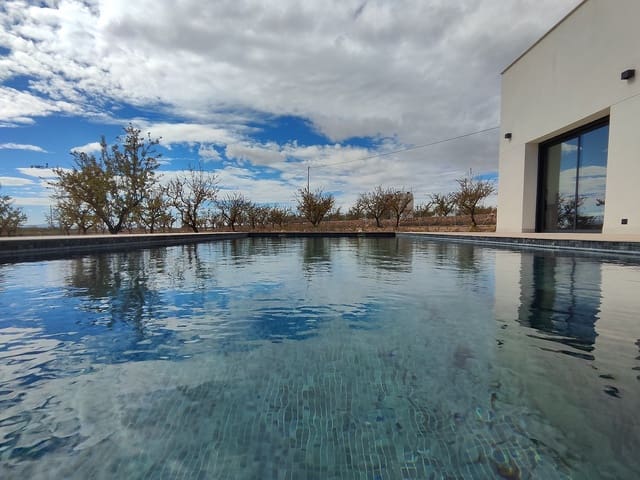 3 chambre Villa/Maison à vendre à Aspe avec piscine - 365 000 € (Ref: 8953301)