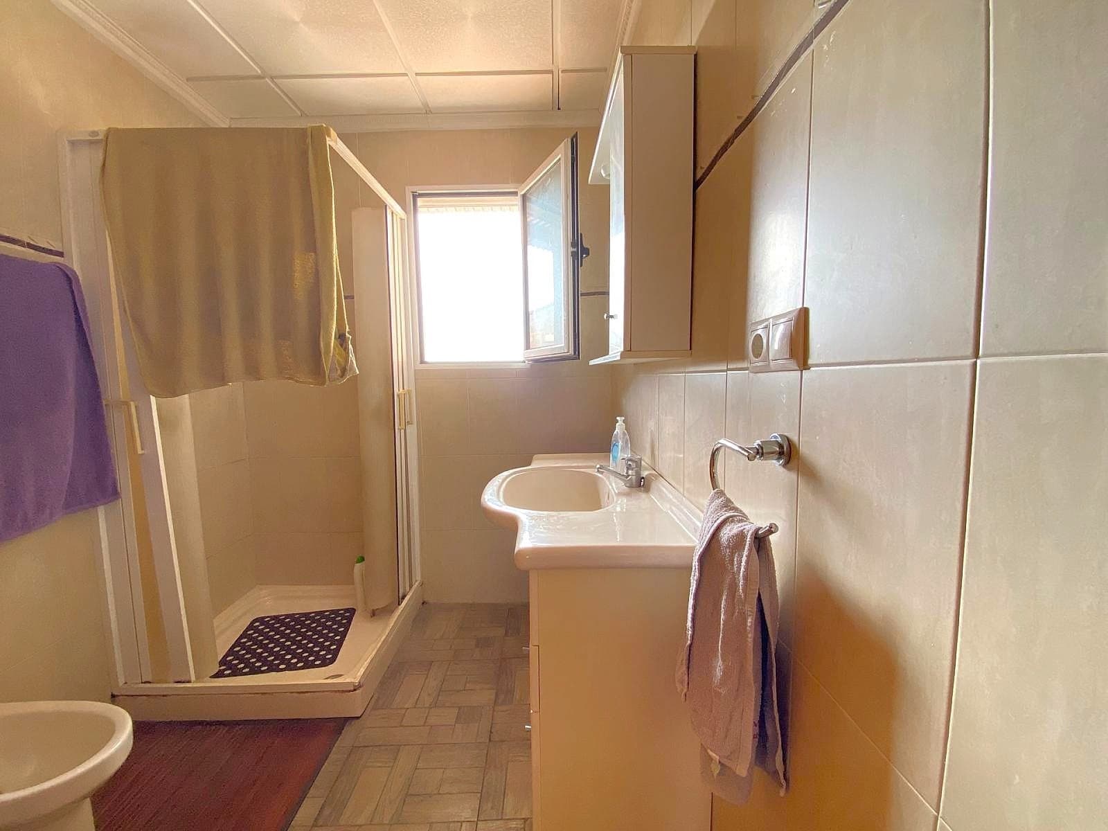 7 bedroom Townhouse for sale in Pinoso - € 149,995 (Ref: 8960566)