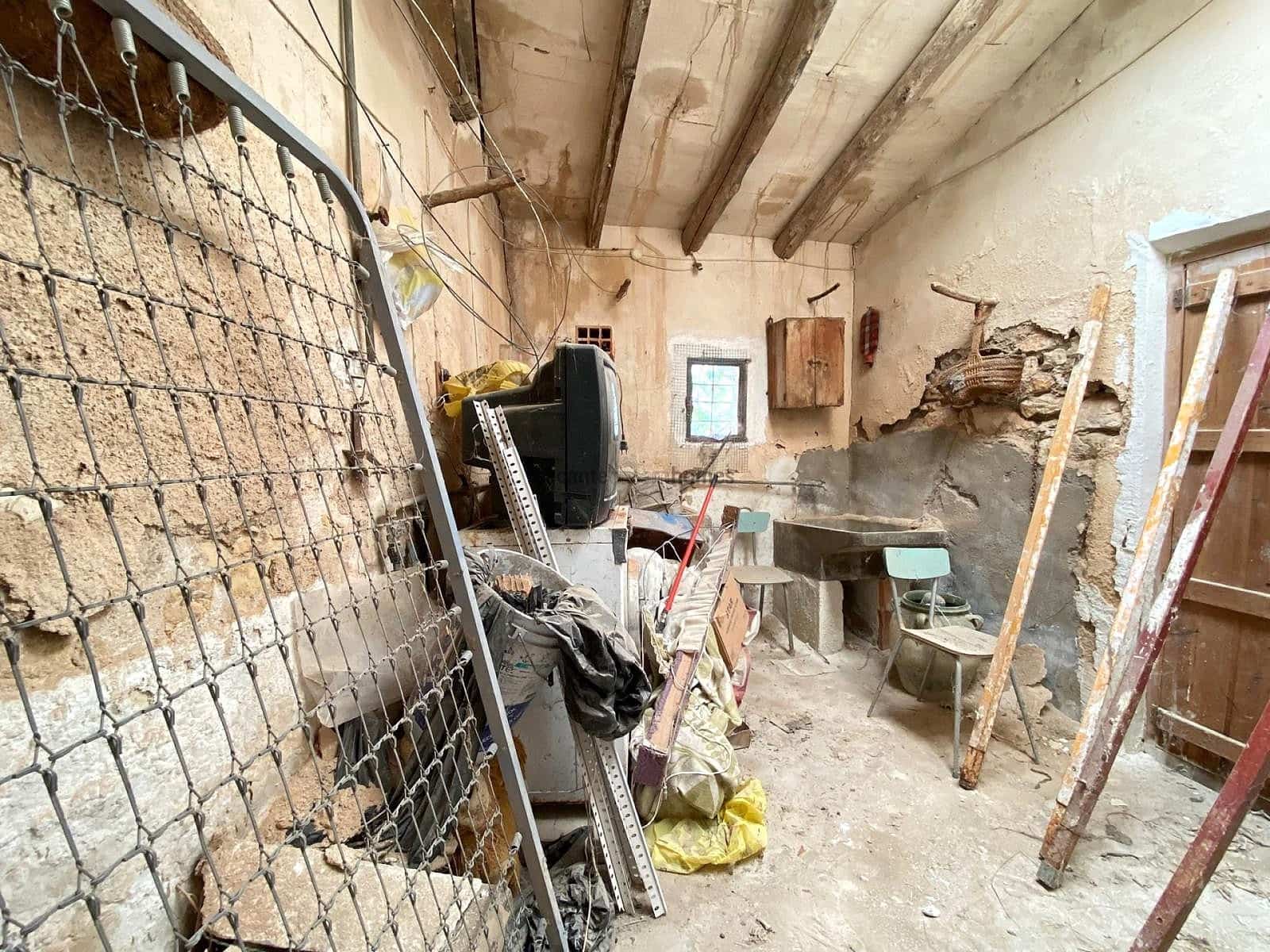 7 makuuhuone Omakotitalo myytävänä paikassa Pinoso - 149 995 € (Ref: 8960566)