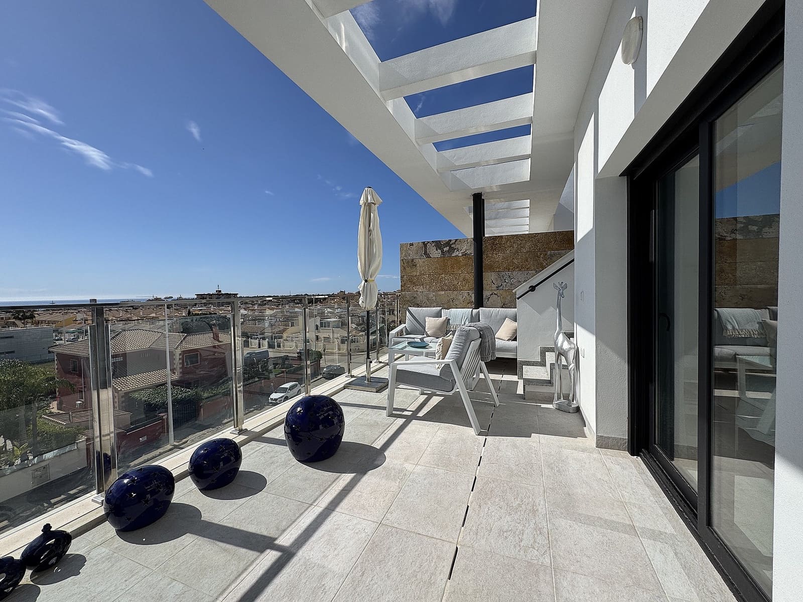 2 soveværelse Penthouse til salg i Playa Flamenca med swimmingpool - € 529.950 (Ref: 8973963)