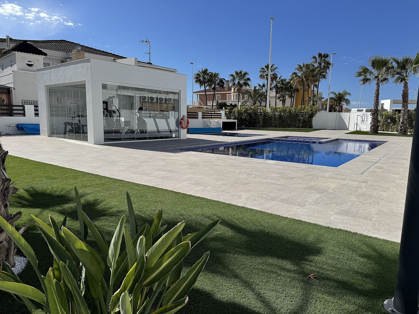 2 soveværelse Penthouse til salg i Playa Flamenca med swimmingpool - € 529.950 (Ref: 8973963)
