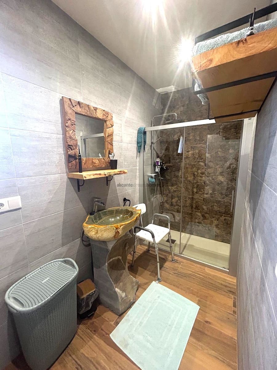 4 quarto Moradia para venda em Salinas com piscina - 495 000 € (Ref: 8982796)