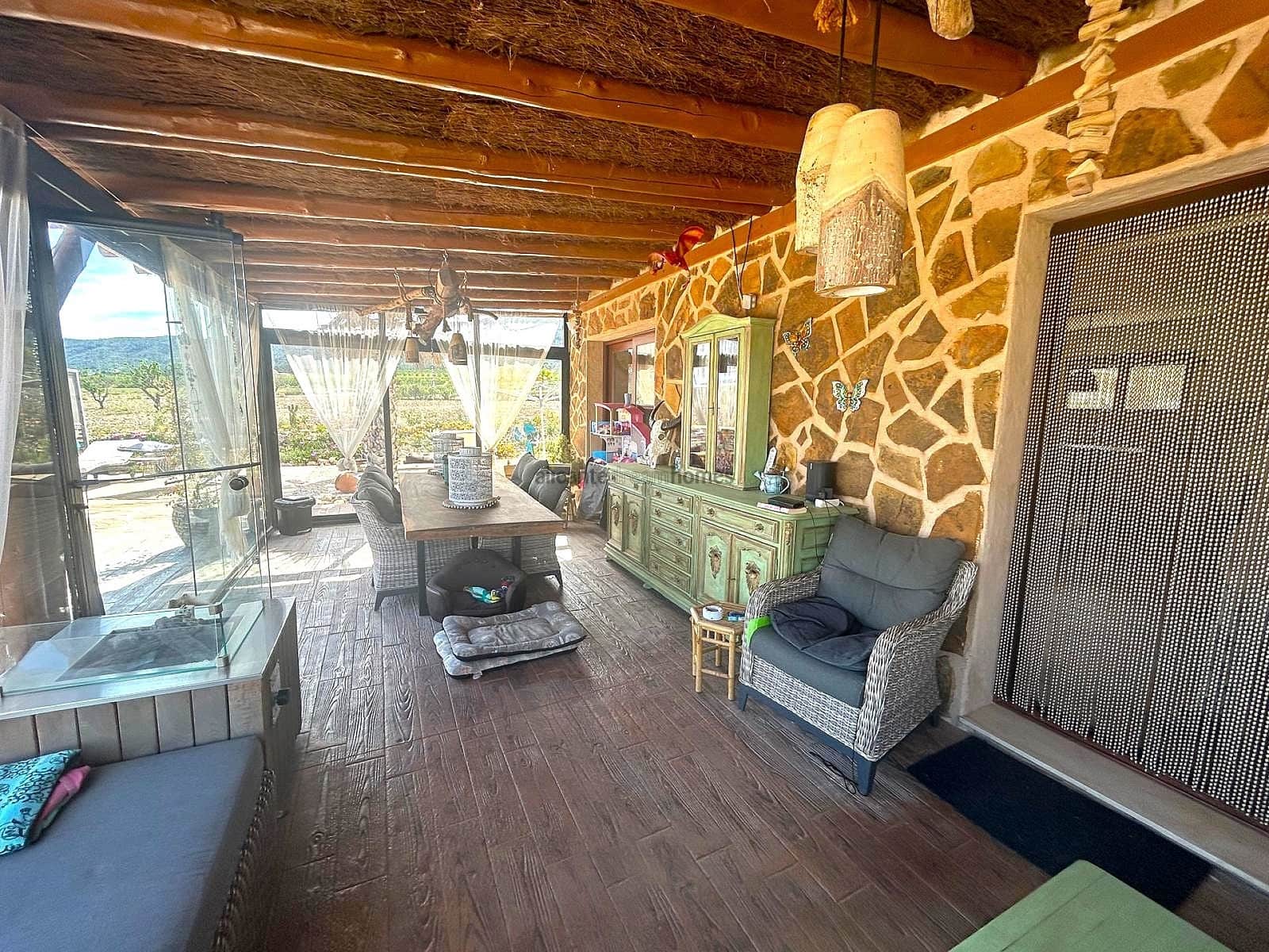 4 quarto Moradia para venda em Salinas com piscina - 495 000 € (Ref: 8982796)