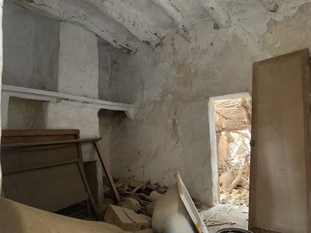 3 makuuhuone Maalaistalo myytävänä paikassa Macisvenda, Abanilla - 29 950 € (Ref: 8983684)