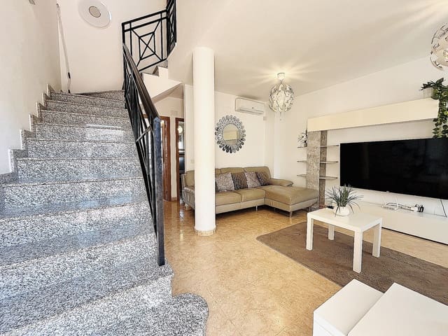 3 bedroom Townhouse for sale in Cabo Roig, Orihuela with pool - € 254,000 (Ref: 9000647)