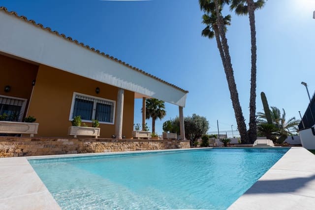 5 bedroom Villa for sale in Torremendo, Orihuela - € 675,000 (Ref: 9002884)
