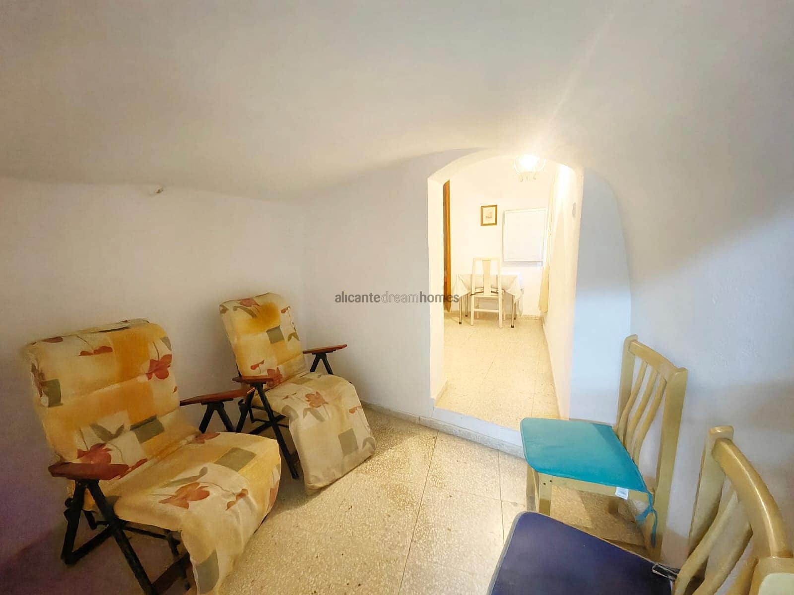 5 soveværelse Hulehus til salg i Raspay - € 128.900 (Ref: 9022045)