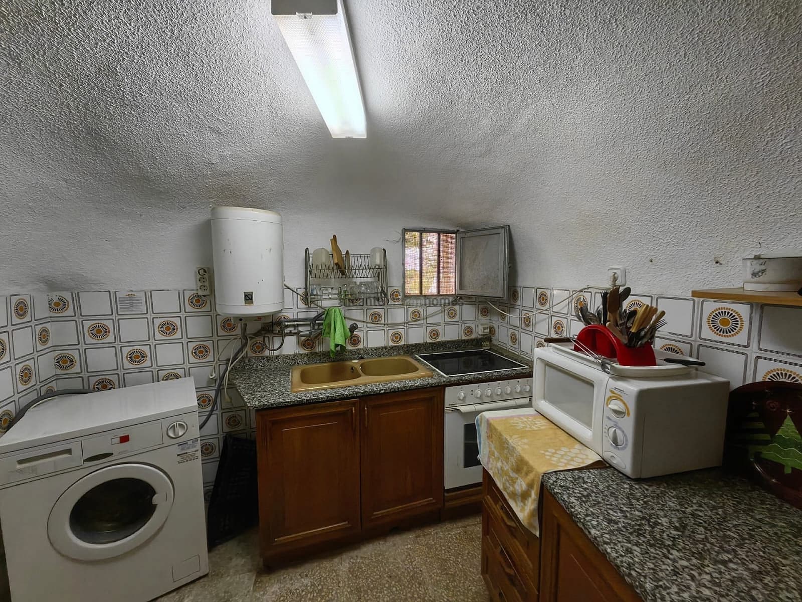 5 soveværelse Hulehus til salg i Raspay - € 128.900 (Ref: 9022045)