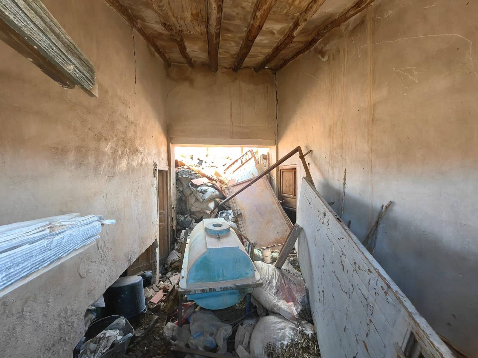 Ruin til salg i Pinoso - € 49.900 (Ref: 9022047)