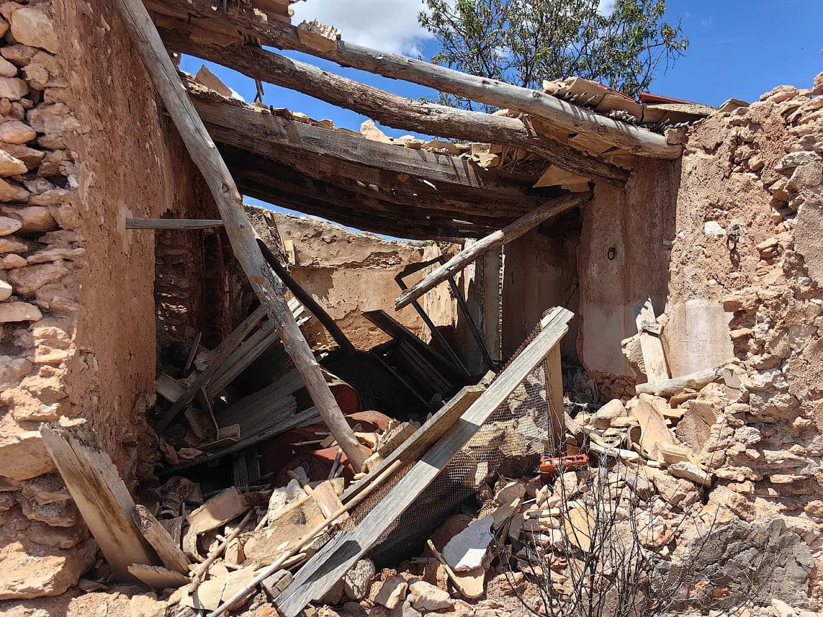 Ruin til salg i Pinoso - € 49.900 (Ref: 9022047)