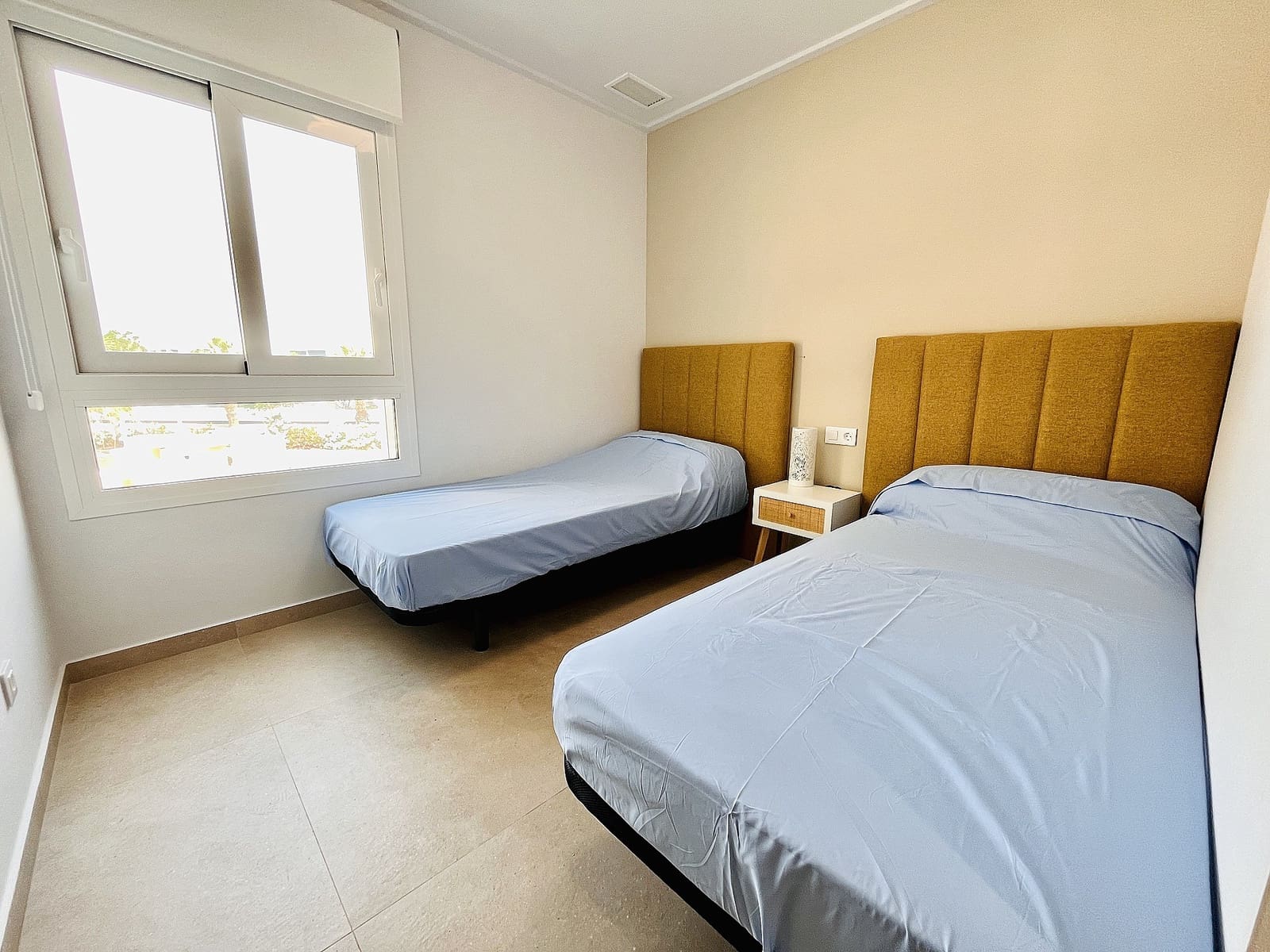 3 sypialnia Apartament na sprzedaż w Guardamar del Segura z basenem garażem - 259 900 € (Ref: 9036041)