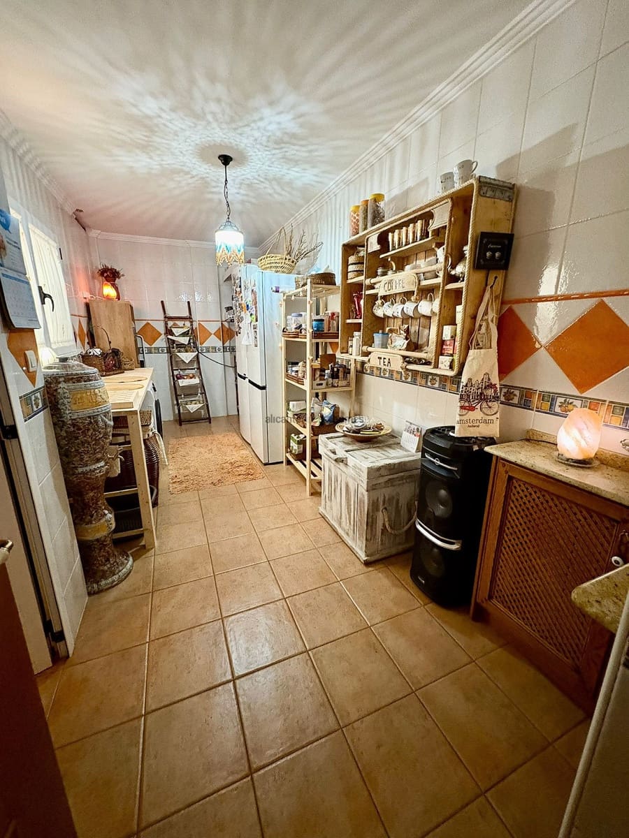 4 sypialnia Dom na sprzedaż w Pinoso - 157 500 € (Ref: 9058005)