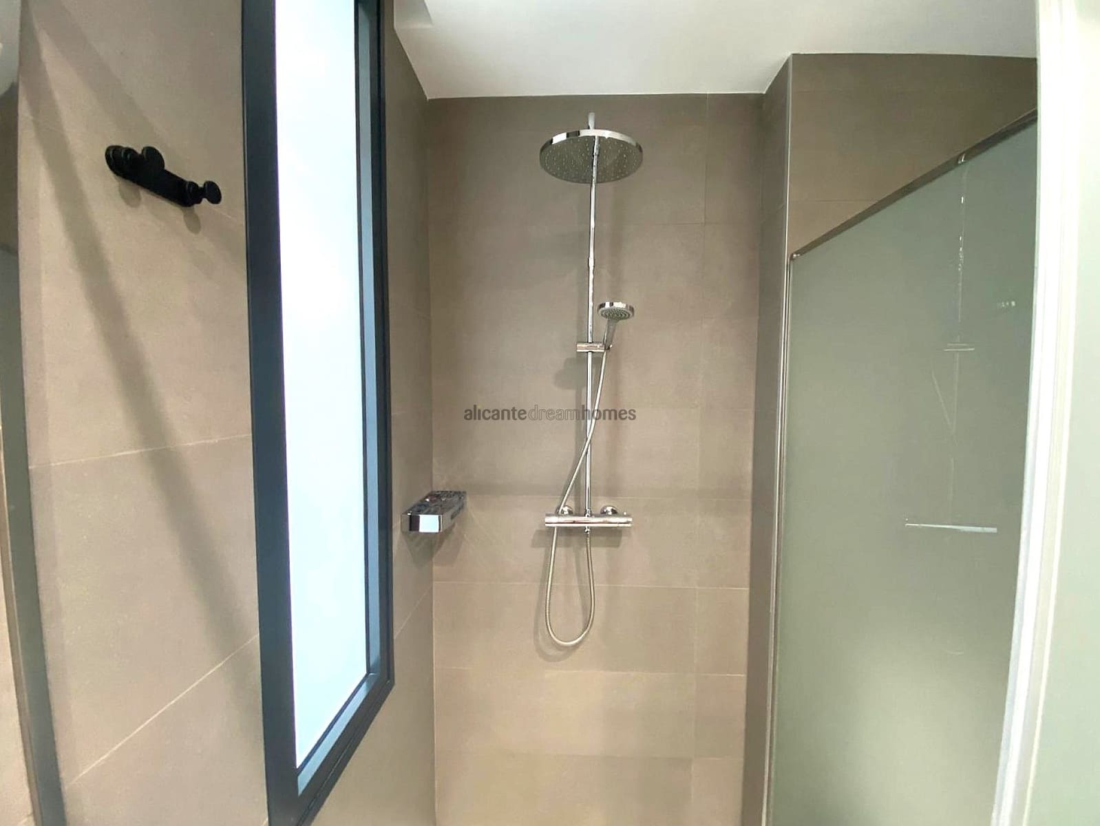 2 quarto Moradia para venda em Monforte del Cid com piscina garagem - 340 000 € (Ref: 9058215)