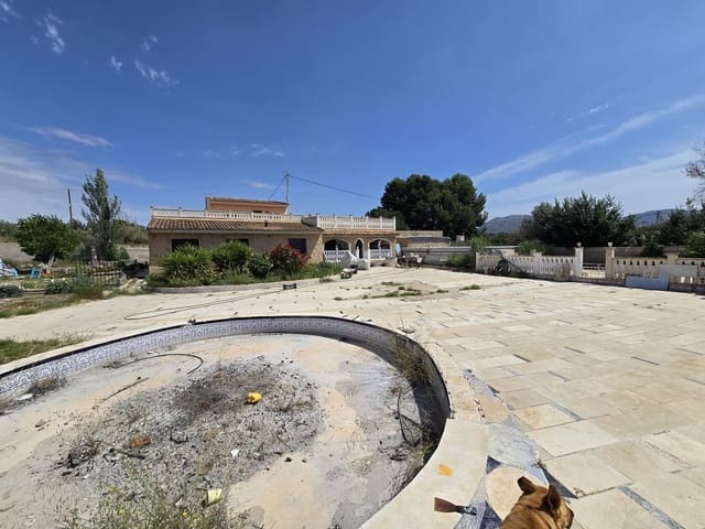 6 soverom Villa til salgs i Sax med svømmebasseng - € 275 000 (Ref: 9062699)