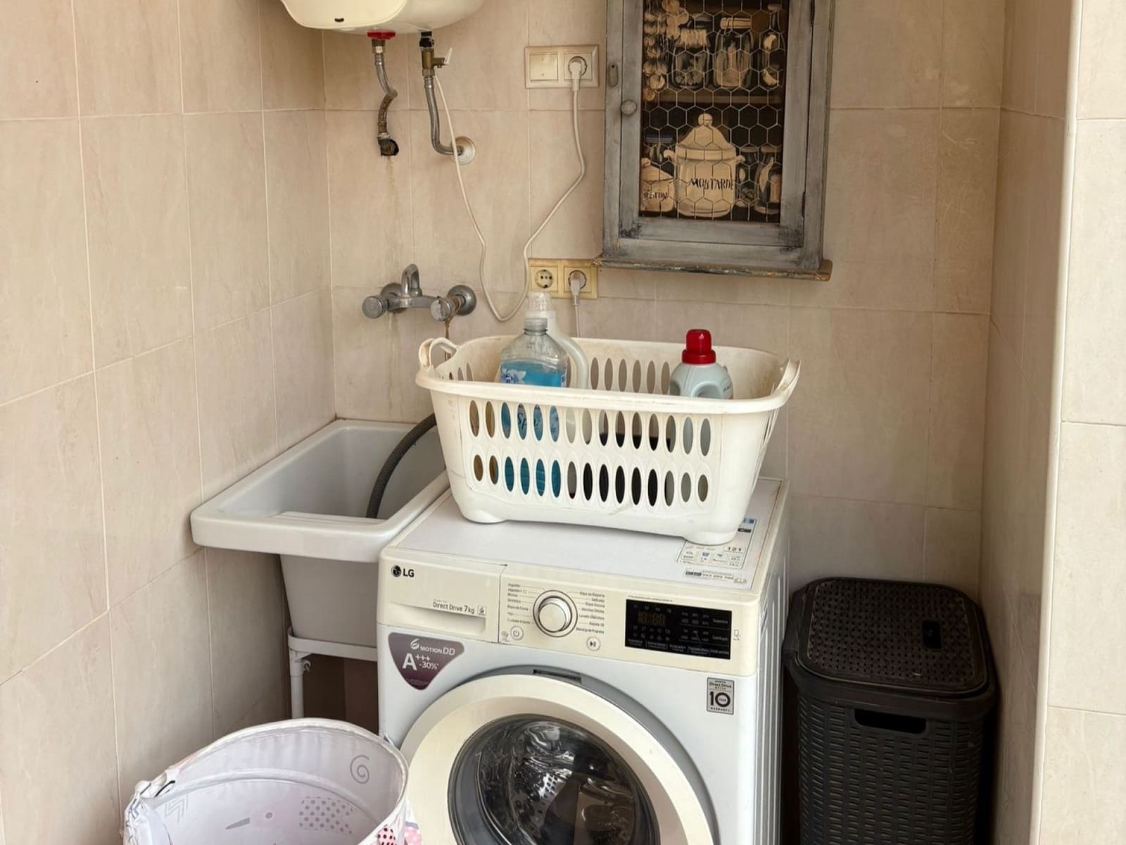 4 bedroom Townhouse for sale in Pinoso with garage - € 175,000 (Ref: 9062700)