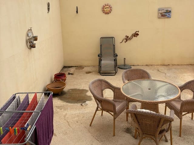 4 sovrum Hus till salu i Pinoso med garage - 175 000 € (Ref: 9062700)