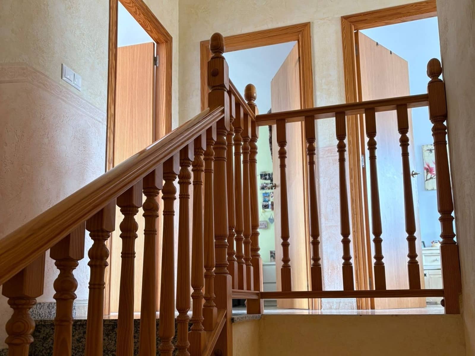 4 bedroom Townhouse for sale in Pinoso with garage - € 175,000 (Ref: 9062700)