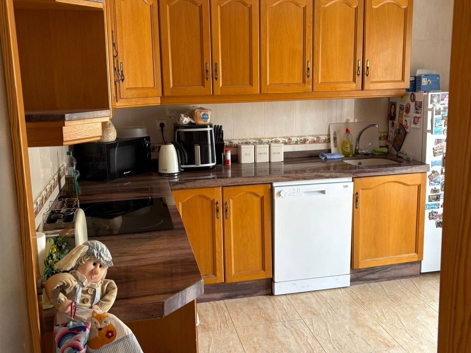 4 bedroom Townhouse for sale in Pinoso with garage - € 175,000 (Ref: 9062700)